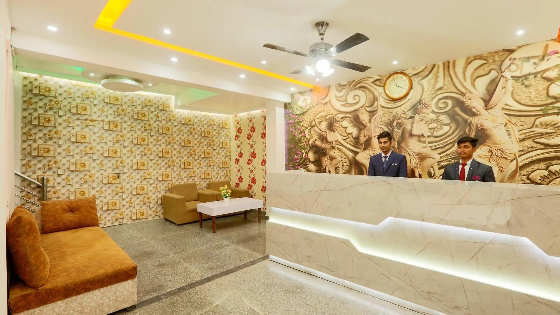 Roomsity Pride New Delhi India