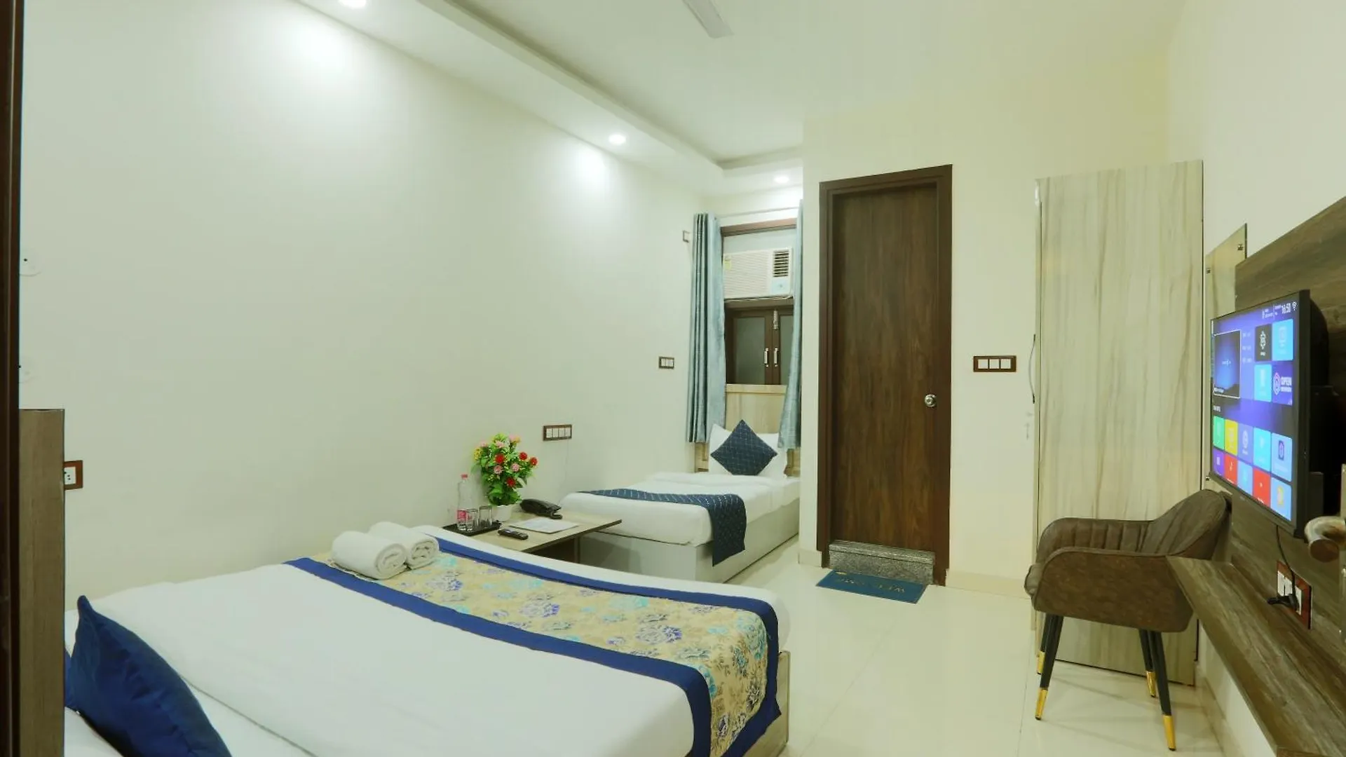 Hotel Roomsity Pride New Delhi